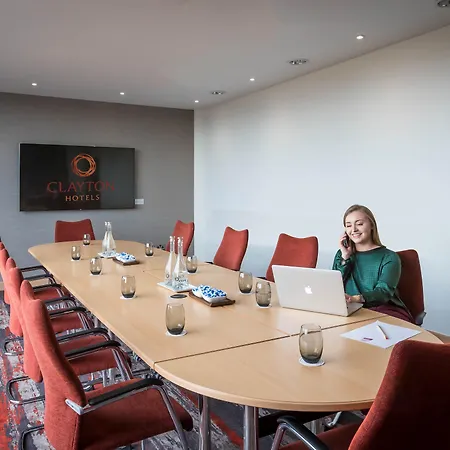 Clayton Dublin Airport Hotell 4*