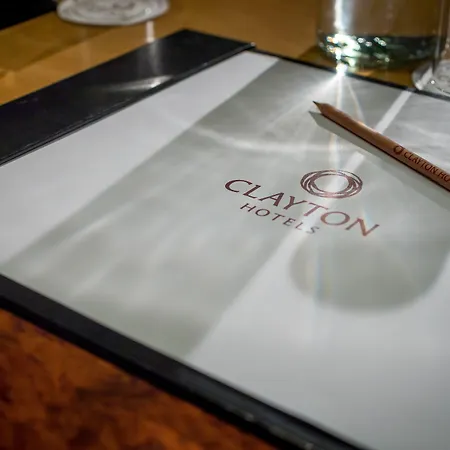 Clayton Dublin Airport 4*