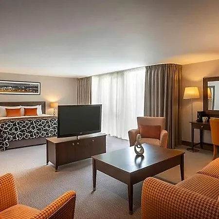 Clayton Dublin Airport Otel