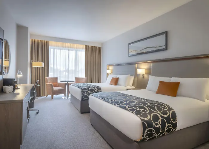 Отель Clayton Dublin Airport 4*