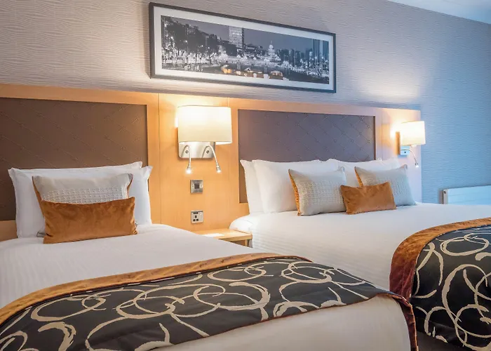Отель Clayton Dublin Airport 4*
